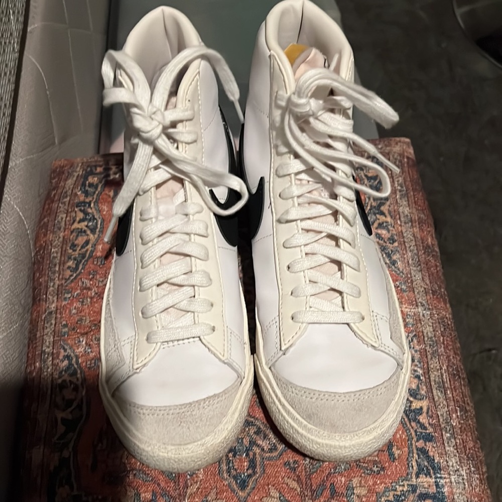 Nike mid blazers